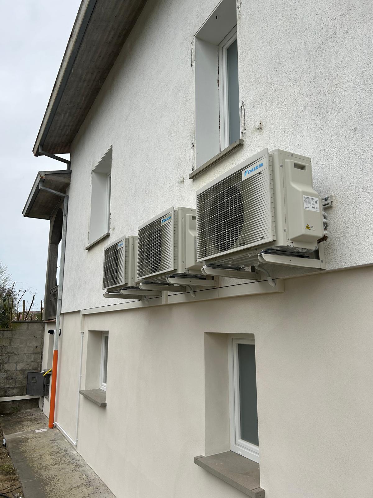 Tre unità Daikin su edificio residenziale